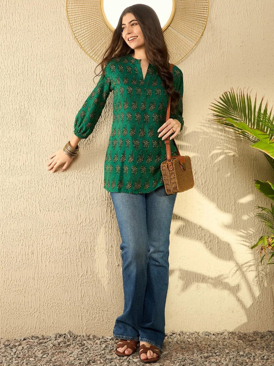 Ahika Women Green Rayon Blend Floral Printed Regular Tunic-VT1275GRN