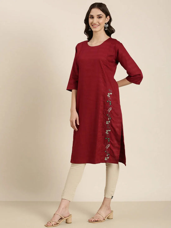 Women Maroon Solid Straight Kurta-DF-1555-Maroon