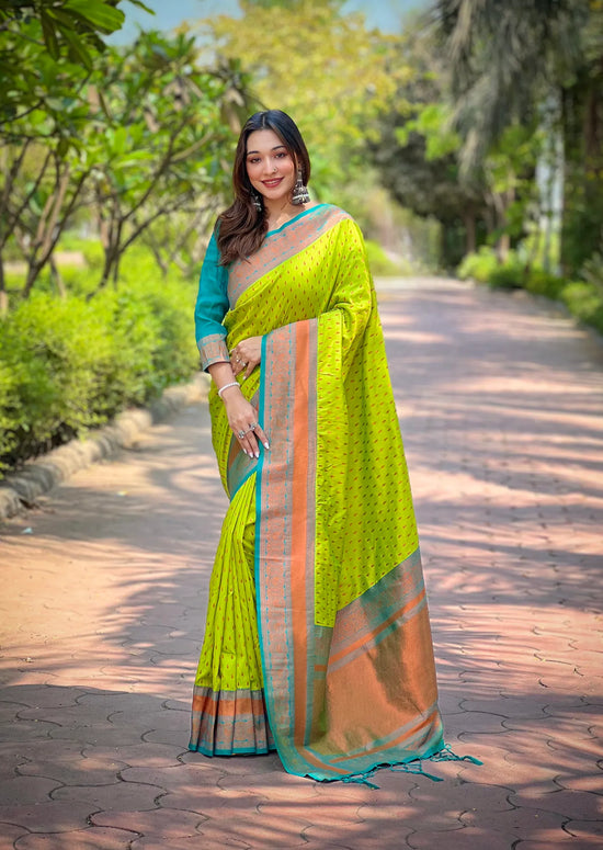 Suha Womens Fashion Ethnic Kanjeevaram Green Color Sarees-MLSHWSA1890PSG