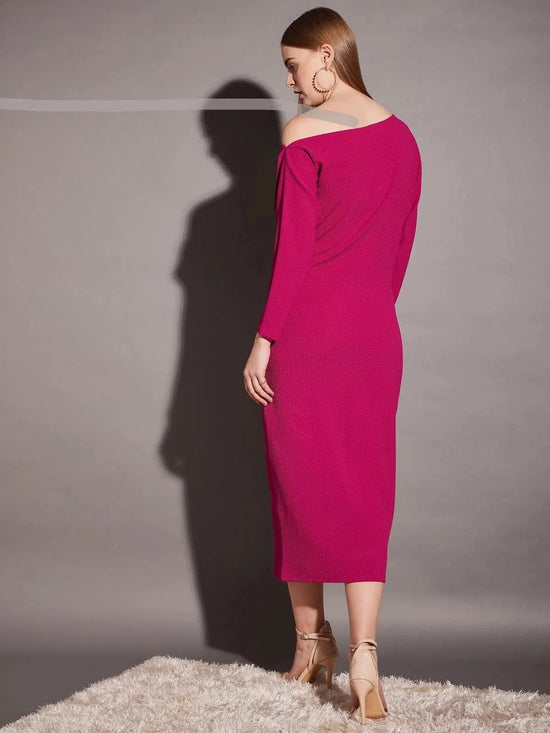 Drop shoulder fitted midi dress in Pink Color