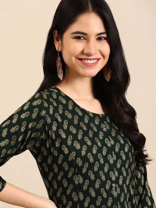 Women's Green Solid Straight Kurta-SKC-787-Green