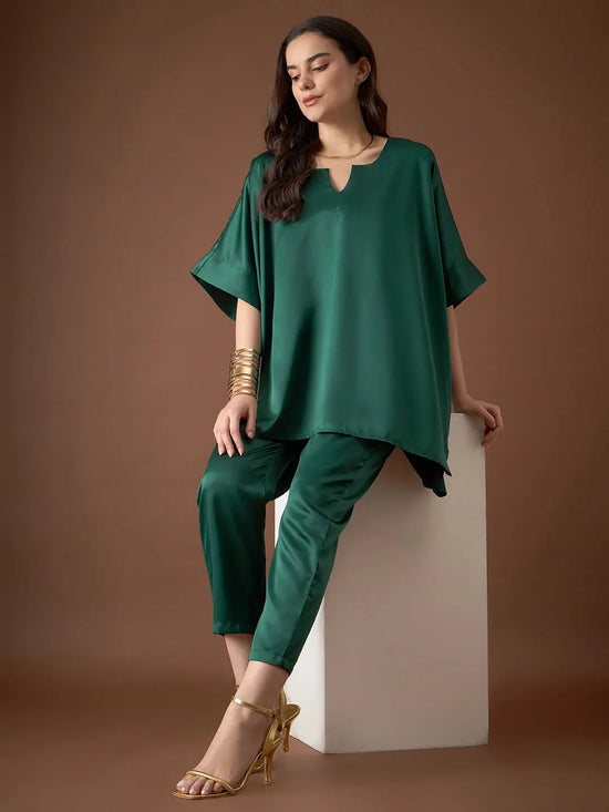 Anti Fit Kaftan Top with Pants in Green Color