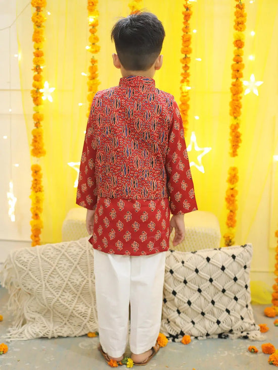 BownBee Boys Pure Cotton Printed Kurta Pajama with Jacket - Red