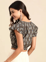 Crop top with flare sleeve in Grey Print