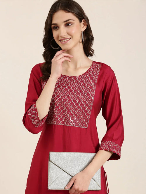 Women Maroon Solid Straight Kurta-AT-A1041-K-Maroon