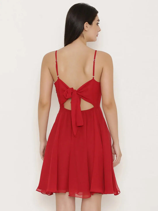 Back knot short skater Dress in Red