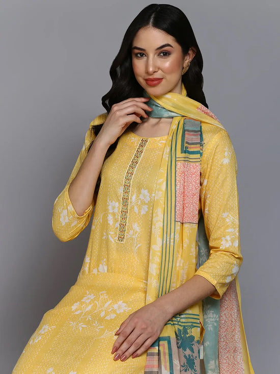 Ahika Women Yellow Cotton Blend Printed Straight Kurta Pant Set