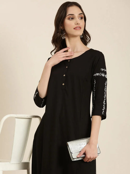 Women Black Solid Straight Kurta-DF-1580-Black