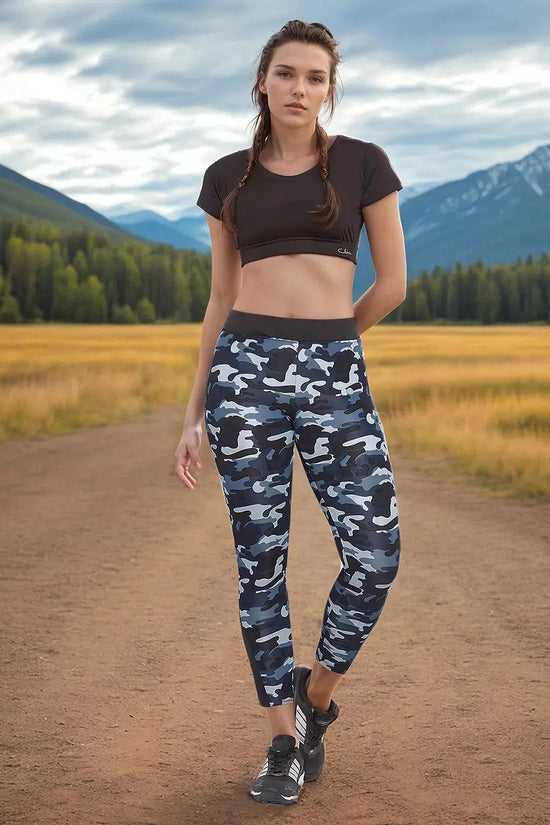 Clovia Camouflage Print Activewear Ankle-Length Tights in Navy