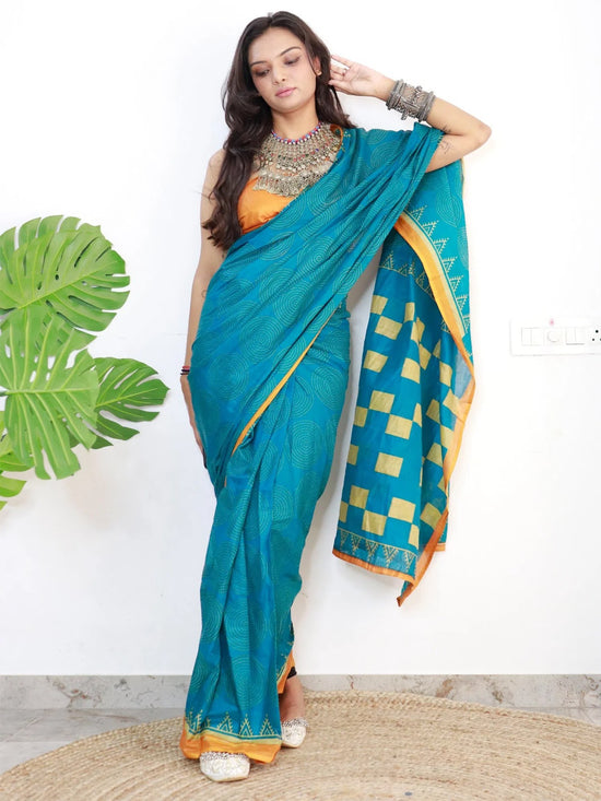 Saree Mall Women's Cotton Blue Printed Designer Saree With Blouse Piece-MINAXI7001