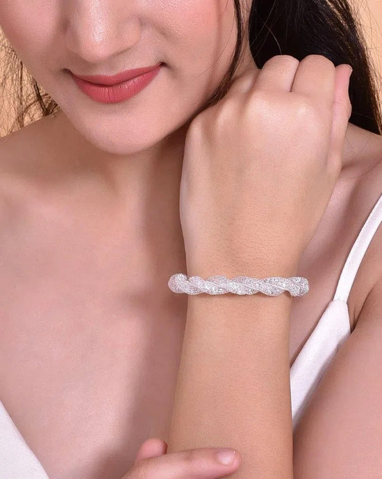 Silver Plated White Kada Beads Kada Bracelet-VOJ126