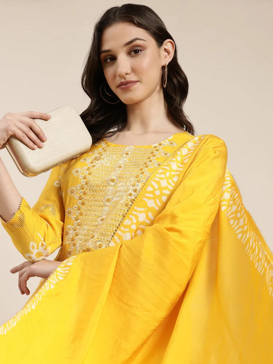 Women Yellow Floral Kurta Set-GW-3813-Yellow