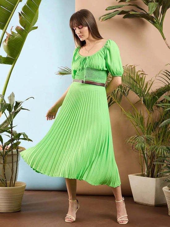 Women Green Puff Sleeves Crop Top With Midi Skirt