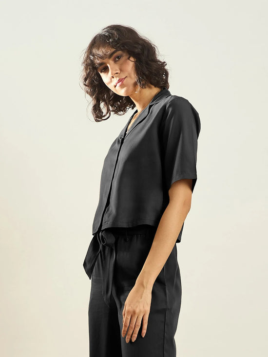 Women Black Tencel Notch Collar Crop Shirt