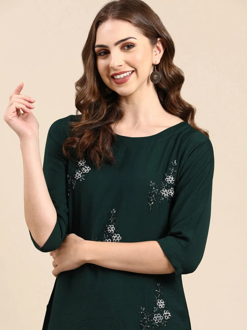 Women's Green Embellished Straight Kurta-SKC-942-Green