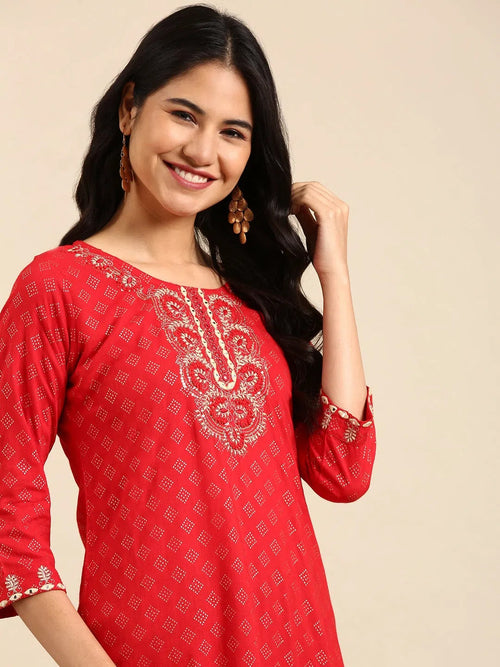 Women's Red Embroidered Straight Kurta-AT-A-769-Red