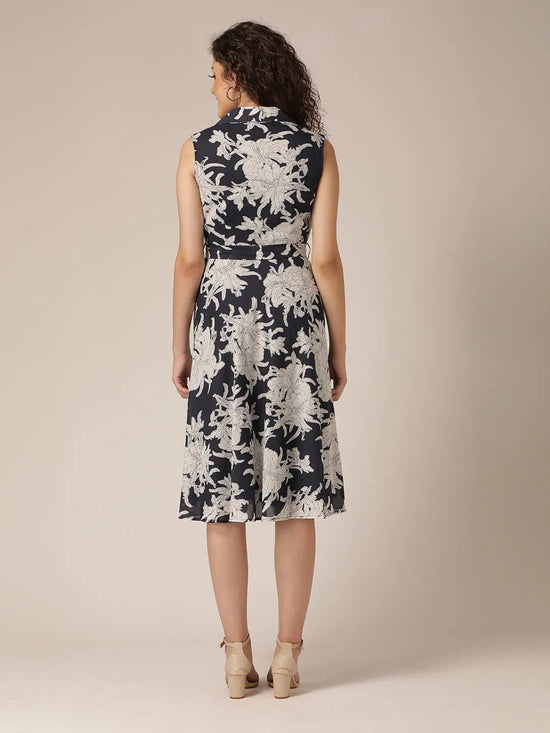 Collar with waist tie midi Dress in Navy