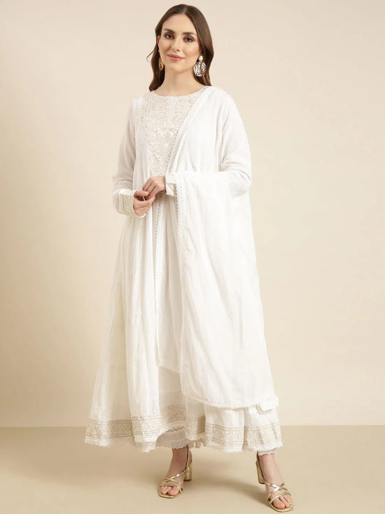 Women Anarkali Off White Floral Kurta and Trousers Set Comes With Dupatta and Potli Bag-GW-4048-Offwhite