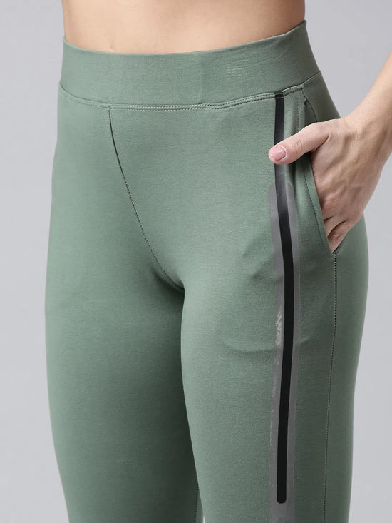 Women Solid Slim Fit Green Track Pant-AF-1899-Green