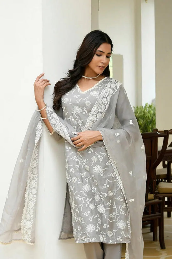 Vaasva Women Grey Linen Embroidered Solid Kurta Set With Solid Pants & Chiffon Embroidered Dupatta-142-Vaas-Grey