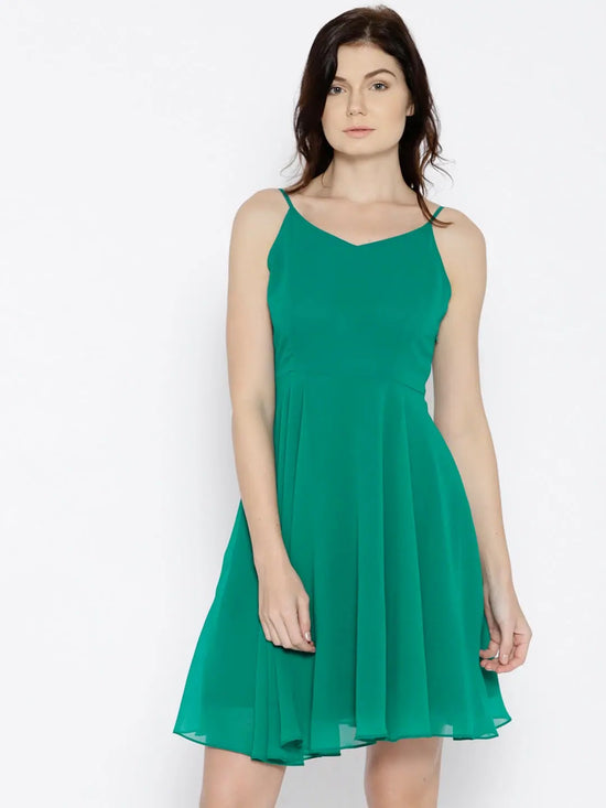 Back knot short skater Dress in Forest Green