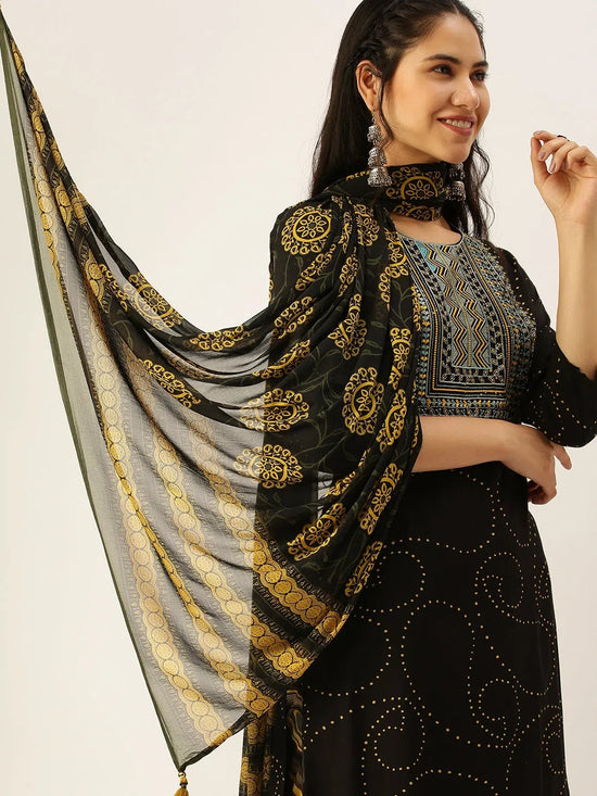 Women's Black Embroidered Kurta Sets-GW-2774-Black