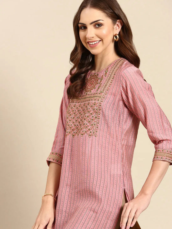 Women's Pink Embroidered Straight Kurta-GW-2990-Pink