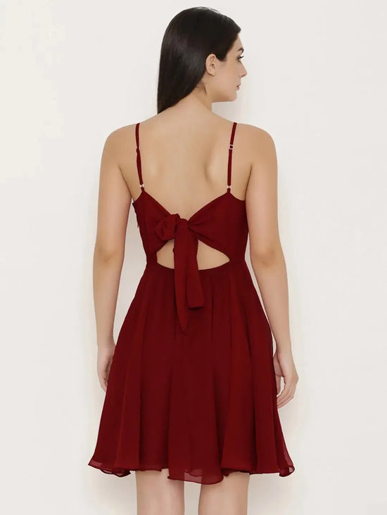 Back knot short skater Dress in Maroon