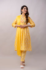 Women Chanderi Three Piece Suit Set-ETPS Pirinted light Yellow