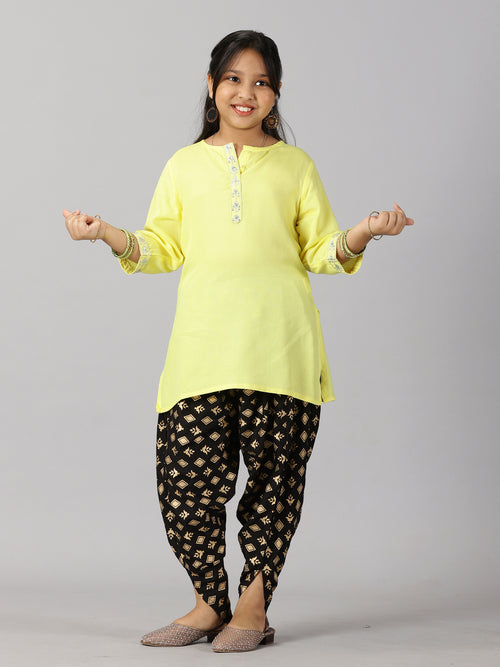Girls 3/4Th Sleeve Short Kurta & Printed Patiala Pant Set
