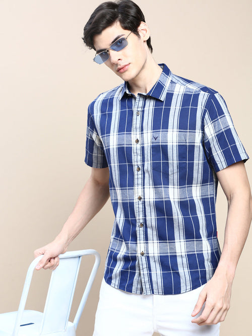 Men Spread Collar Checked Blue Shirt-Daxchecks-5160-Blue