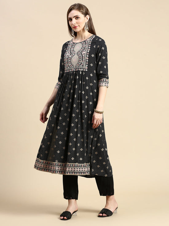 Women Floral Black Anarkali Kurta-GW-4006-Black