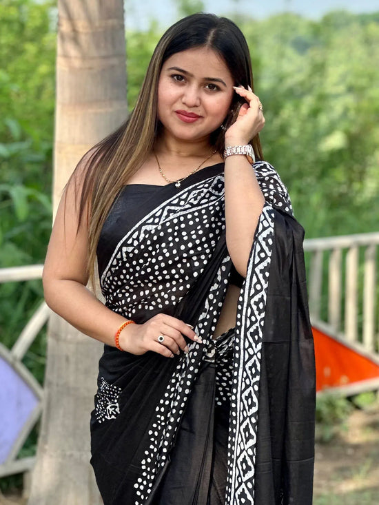 Saree Mall Women's Cotton Black Printed Designer Saree With Blouse Piece-MINAXI1002