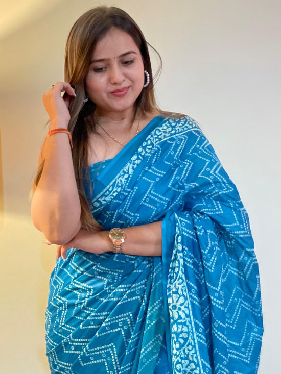 Saree Mall Women's Cotton Blue Printed Designer Saree With Blouse Piece-MINAXI1013