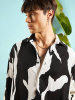Men White & Black Abstract Print Relax Fit Shirt