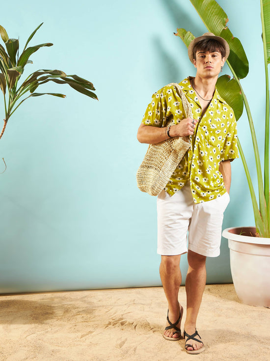 Men Green & White Floral Relax Fit Shirt