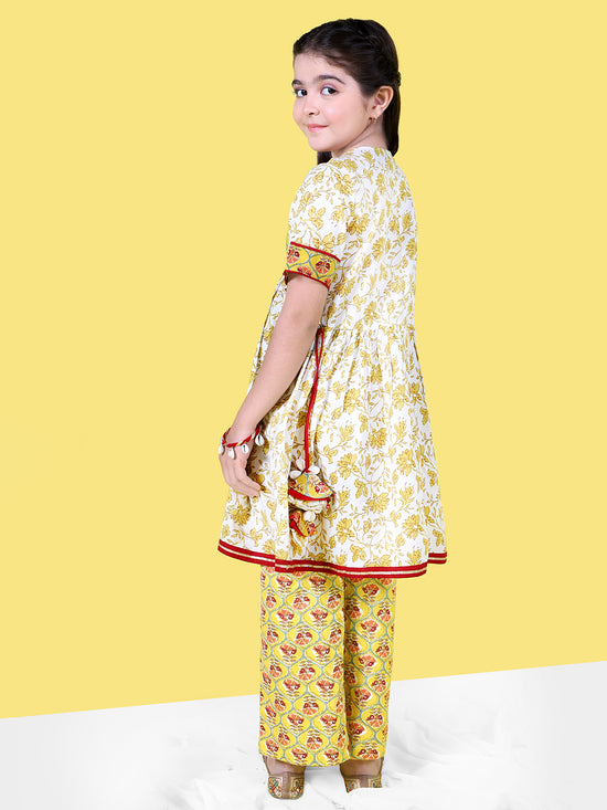 Girls Floral Printed A-Line Kurta with Pyjamas Set