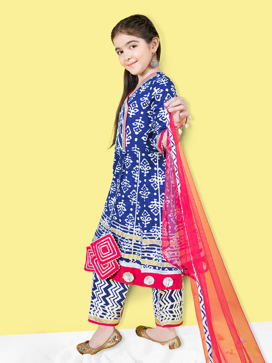 Girls Ethnic Motifs Printed Angrakha Kurta & Pyjamas with Dupatta Set