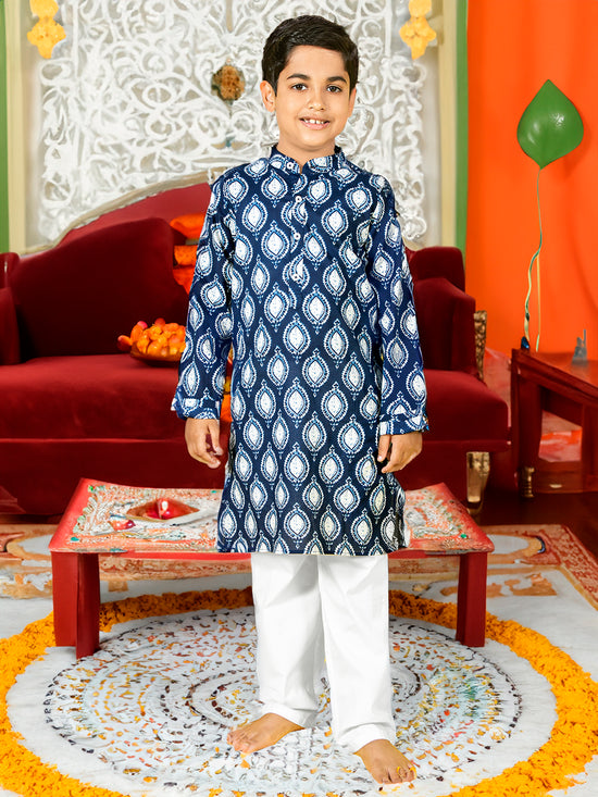 Boys Ethnic Motifs Printed Kurta with Pyjamas Set