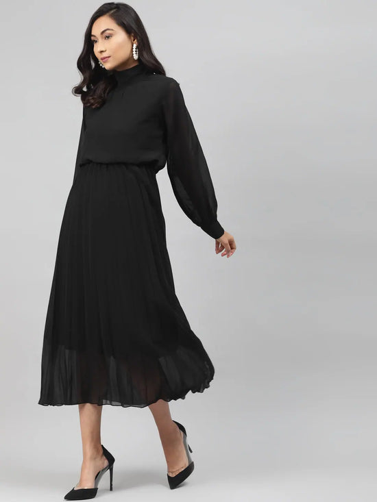 Black Neck Tie-Up Pleated Dress