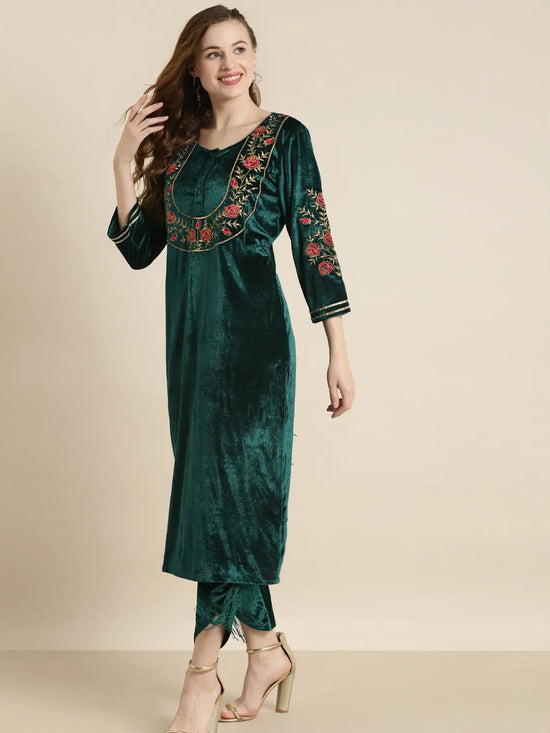 Teal Velvet Floral Embroidery Straight Kurta