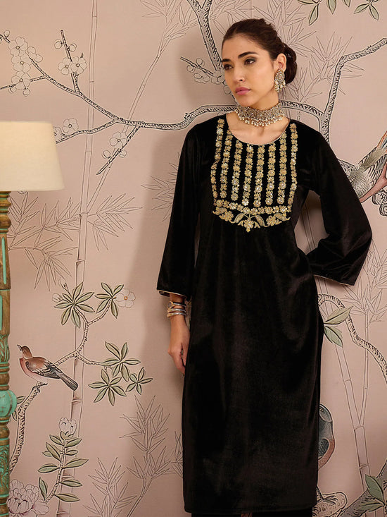 Women Black Velvet Front Embroidered Kurta-SHKUR00456