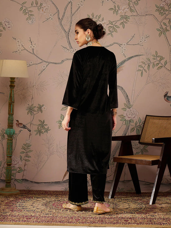 Women Black Velvet Front Embroidered Kurta-SHKUR00456