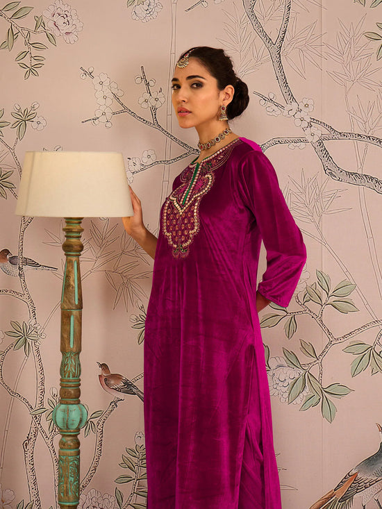 Women Fuchsia Velvet Front Embroidered Straight Kurta-SHKUR00474