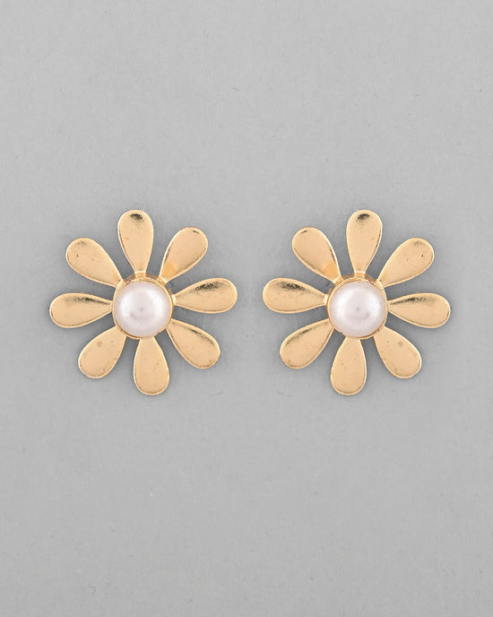 Gold Plated Flower Shaped Pearl Stud Earrings-VOJ331