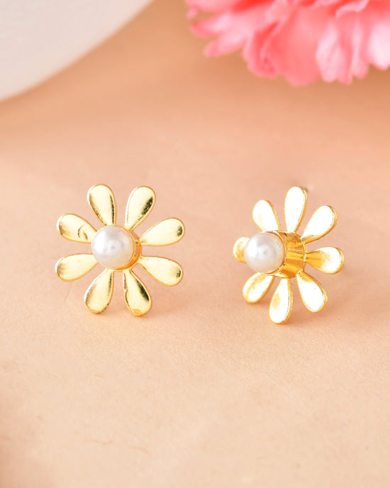 Gold Plated Flower Shaped Pearl Stud Earrings-VOJ331