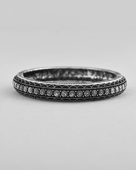 Rhodium-Plated Contemporay Oxidized Cuff Bracelet-VOJ373