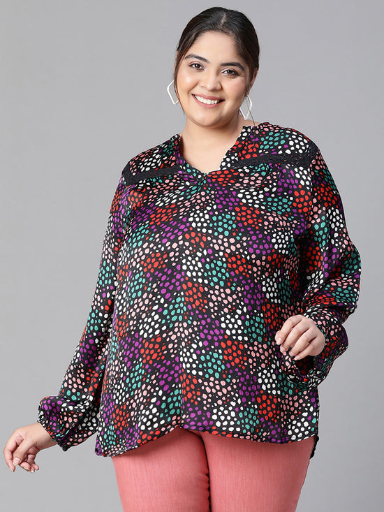 Women Plus Size Black Floral Print Long Sleeve V-Neck Top-W23135PBL001