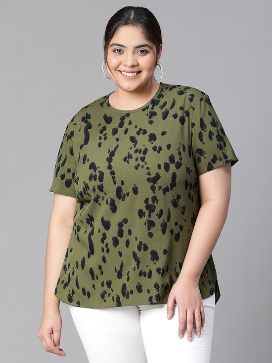 Women Plus Size Khaki Round Neck Animal Print Short Sleeve Top-W23302PBL001