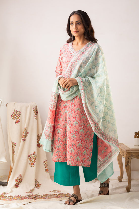 Avanshee Women's Latest Cotton Floral Printed Salwar Suit Set-KS-Peach